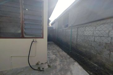 Kulai - Senai -  Taman Aman - Jalan Bunga Melati - Single Storey Low Cost Terrace House