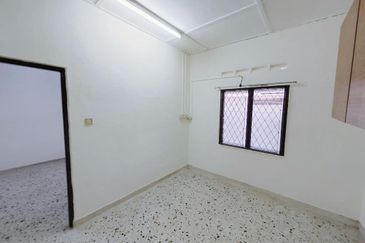 Kulai - Senai -  Taman Aman - Jalan Bunga Melati - Single Storey Low Cost Terrace House