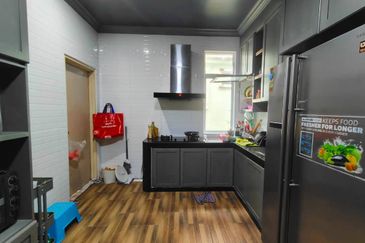 Kulai - Bandar Putra - Jalan Mewah Utama - Summit Park - Double Storey Cluster House Endlot