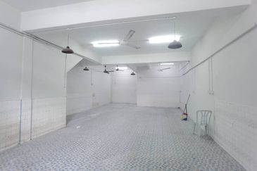 Kulai - Taman Kota Kulai -Jalan Pinang - Three Storey Shoplot