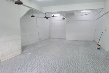 Kulai - Taman Kota Kulai -Jalan Pinang - Three Storey Shoplot