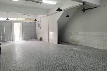 Kulai - Taman Kota Kulai -Jalan Pinang - Three Storey Shoplot
