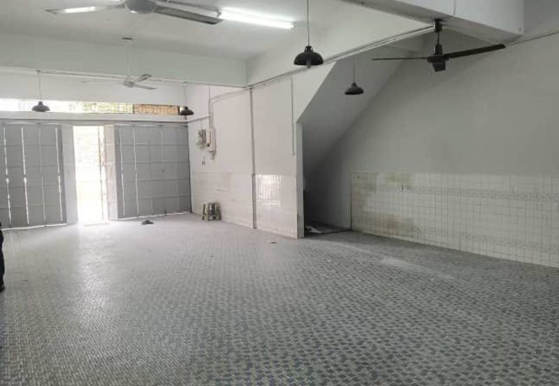 Kulai - Taman Kota Kulai -Jalan Pinang - Three Storey Shoplot