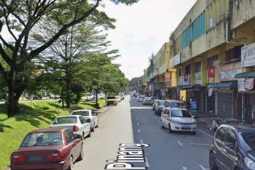 Kulai - Taman Kota Kulai - Jalan Pinang Satu - 3 storey shop (ground floor only)