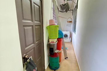 Skudai - Impian Emas - Jalan Bukit Impian 1X  🏠1.5 Storey Terrance House Unblockw