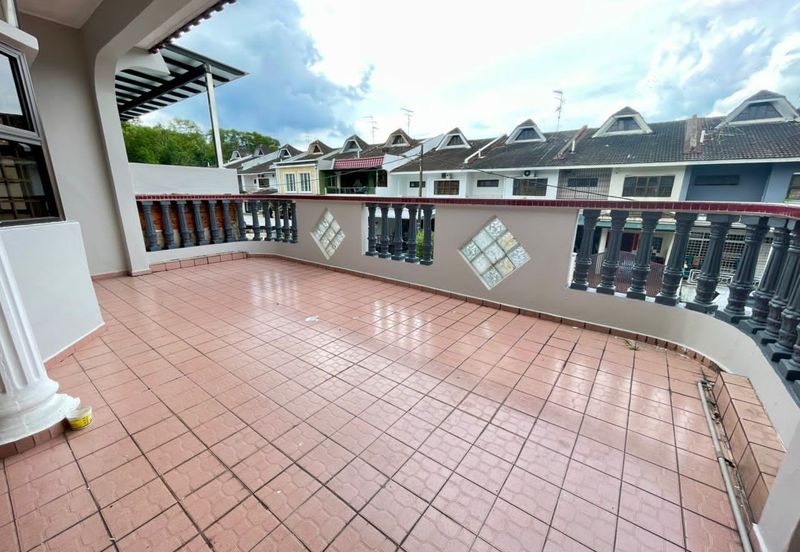 Skudai - Impian Emas - Jalan Bukit Impian 1X  🏠1.5 Storey Terrance House Unblockw