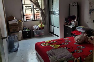 Kulai - Taman Lagenda Putra -2 storey terrace house 