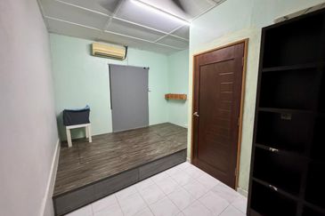 Kulai - Taman Putri Kulai - Sri Putri - Single Storey House Unblock Unit