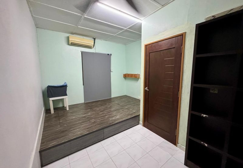 Kulai - Taman Putri Kulai - Sri Putri - Single Storey House Unblock Unit