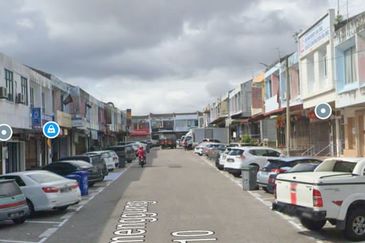 Skudai - Taman Ungku Tun Aminah - Jalan Temenggung 10 - Double Storey shoplot
