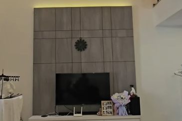 Ulu Tiram - Taman Pelangi Indah - Jalan Pesona - 1.5 Storey Corner House