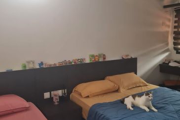 Ulu Tiram - Taman Pelangi Indah - Jalan Pesona - 1.5 Storey Corner House