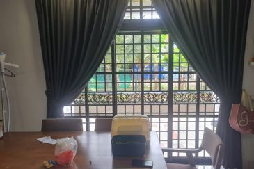 Ulu Tiram - Taman Pelangi Indah - Jalan Pesona - 1.5 Storey Corner House