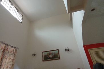 Kulai - Bandar Putra - Jalan Cengal 11 - 3 Storey House 