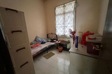 Kulai - Senai - Taman Senai Utama -  Jalan Senai Utama 1/5 - Single Storey Terrace House