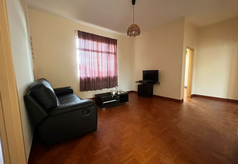 Kulai - Bandar Putra - Gate C - Double Storey Semi D 