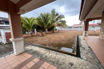 Kulai - Bandar Putra - Gate C - Double Storey Semi D 