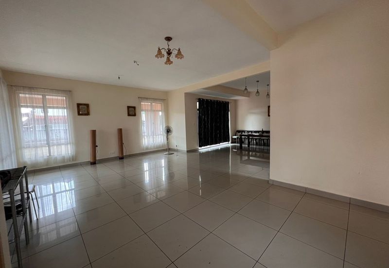 Kulai - Bandar Putra - Gate C - Double Storey Semi D 