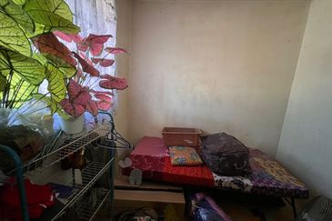 Kulai Senai - Taman Muhibbah - Jalan Jambu Mawar - Double storey low cost terrace house