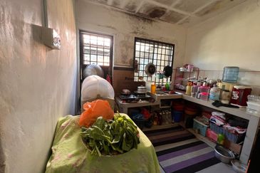 Kulai Senai - Taman Muhibbah - Jalan Jambu Mawar - Double storey low cost terrace house