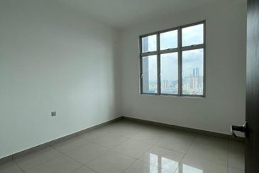 JB Larkin📍SKS Habitat - Apartment