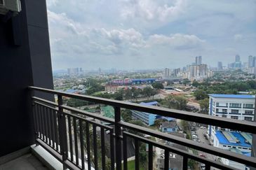 JB Larkin📍SKS Habitat - Apartment