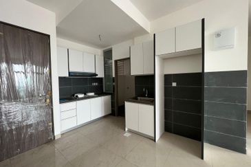 JB Larkin📍SKS Habitat - Apartment