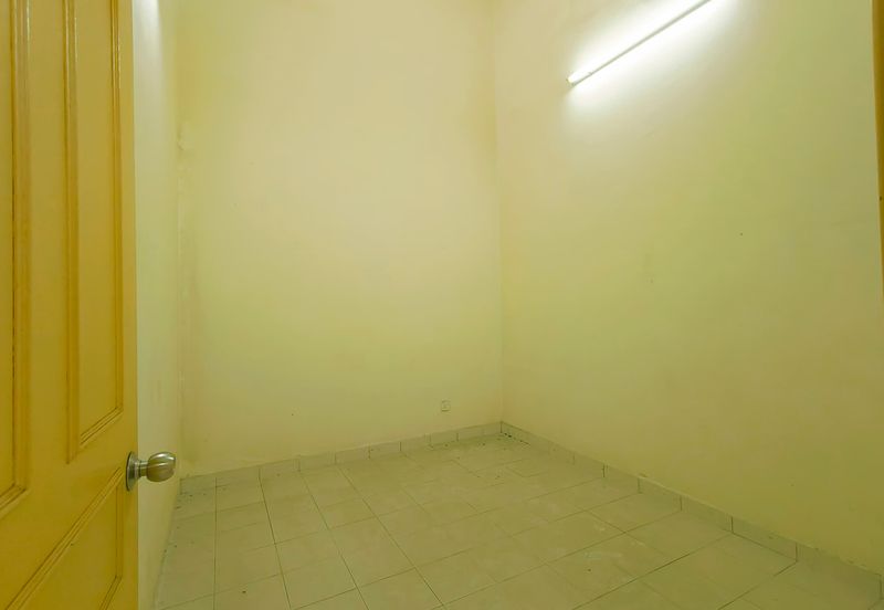 skudai - tmn lmpian emas - Single storey terrace house