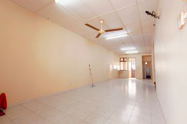 skudai - tmn lmpian emas - Single storey terrace house