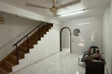 JB - Taman Johor Jaya - Jalan Seroja - Double storey low cost Full Loan Unit