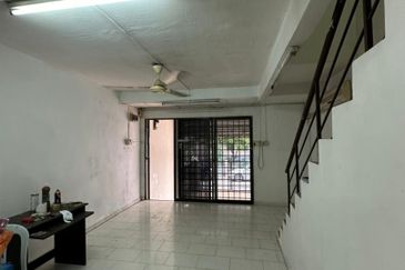 JB - Taman Johor Jaya - Jalan Seroja - Double storey low cost Full Loan Unit