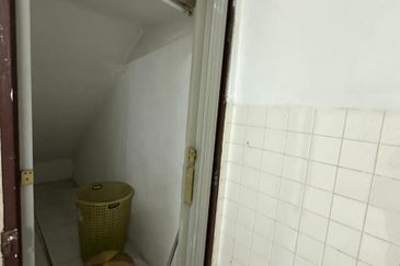 JB - Taman Johor Jaya - Jalan Seroja - Double storey low cost Full Loan Unit