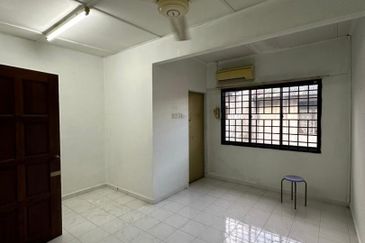 JB - Taman Johor Jaya - Jalan Seroja - Double storey low cost Full Loan Unit