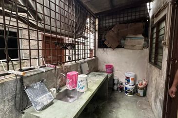 JB - Taman Johor Jaya - Jalan Seroja - Double storey low cost Full Loan Unit