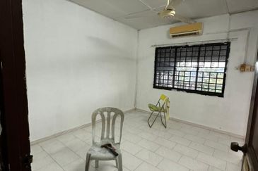 JB - Taman Johor Jaya - Jalan Seroja - Double storey low cost Full Loan Unit