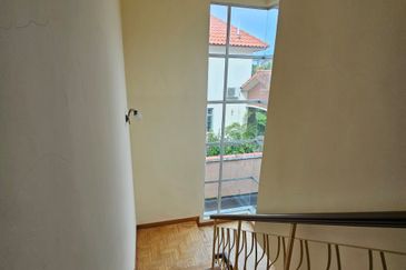 kulai Bandar Putra - IOI Palm Villa Gate C - 2 Storey Semi-D House