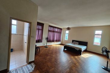 kulai Bandar Putra - IOI Palm Villa Gate C - 2 Storey Semi-D House