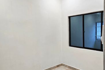 Kulai Taman Kulai - Jalan Perpaduan - Big Single Storey