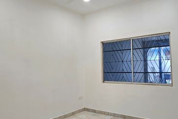 Kulai Taman Kulai - Jalan Perpaduan - Big Single Storey