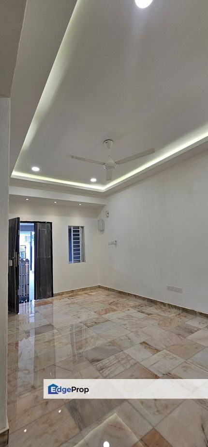 Kulai Taman Kulai - Jalan Perpaduan - Big Single Storey, Johor, Kulai