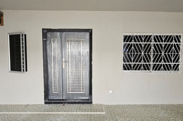 Kulai Taman Kulai - Jalan Perpaduan - Big Single Storey