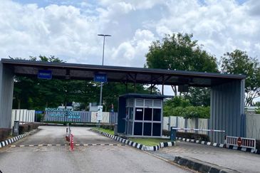 Kulai Bandar Putra ioi Gate B （Tropic) 🔥Super Link Double Storey House