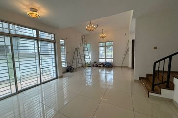 JB Taman Bukit Kempas -Kempas Heights -Double Storey Cluster House Unblock View Unit