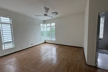 JB Taman Bukit Kempas -Kempas Heights -Double Storey Cluster House Unblock View Unit