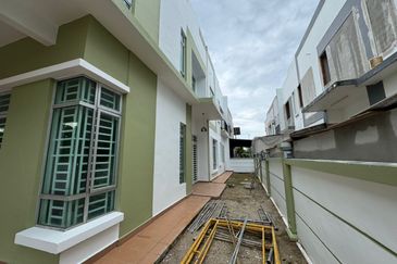 JB Taman Bukit Kempas -Kempas Heights -Double Storey Cluster House Unblock View Unit