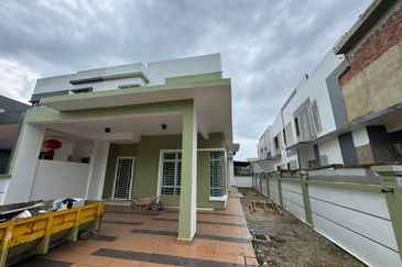 JB Taman Bukit Kempas -Kempas Heights -Double Storey Cluster House Unblock View Unit