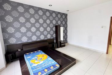 Iskandar - Taman Nusa Bestari @ 2 Storey Terrace House