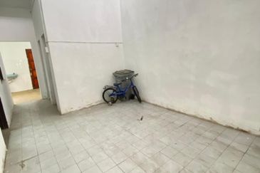 Kulai -Taman Pertama -Single Storey House