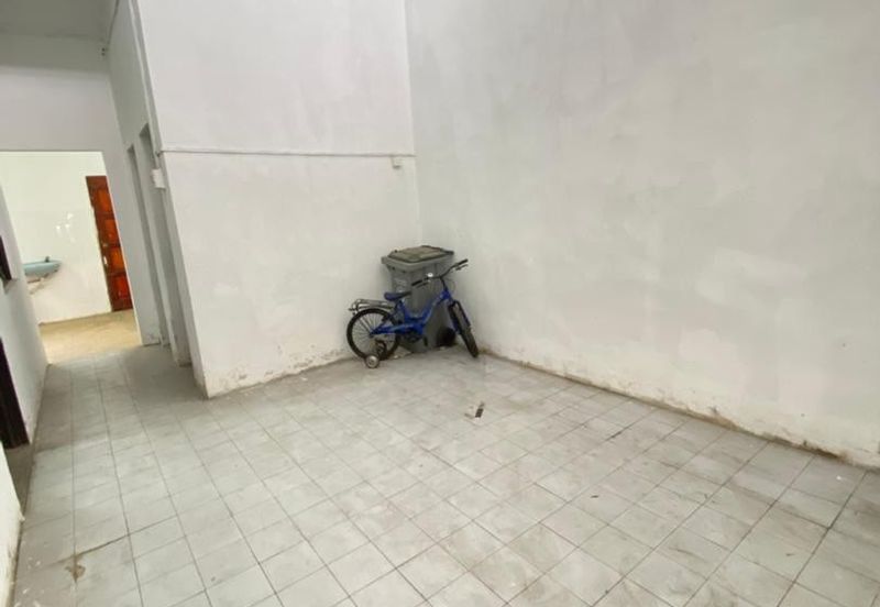 Kulai -Taman Pertama -Single Storey House