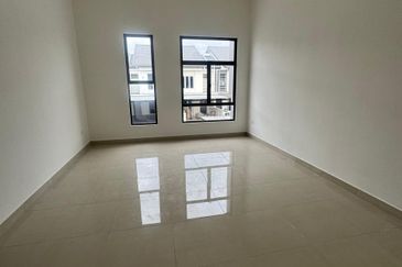 Skudai -Taman Mutiara Maju -Double Storey house(Maison One)